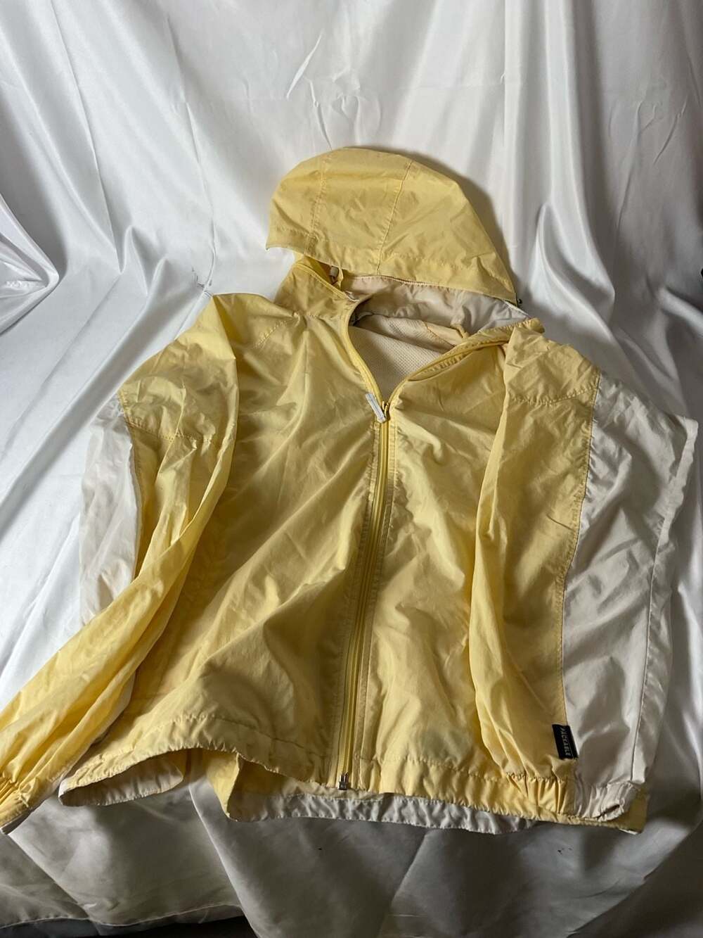 Columbia Windbreaker Jacket Size XL Yellow